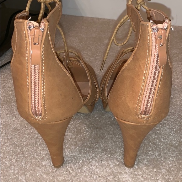 TOP Moda Tie Up Tan Heels - Picture 6 of 7